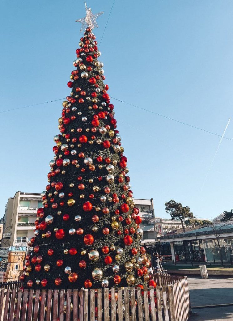 albero di natale jesolo 2024