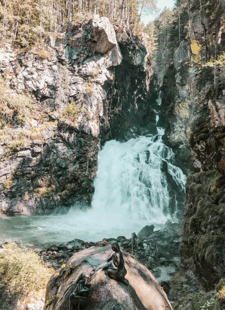 prima cascata di riva
