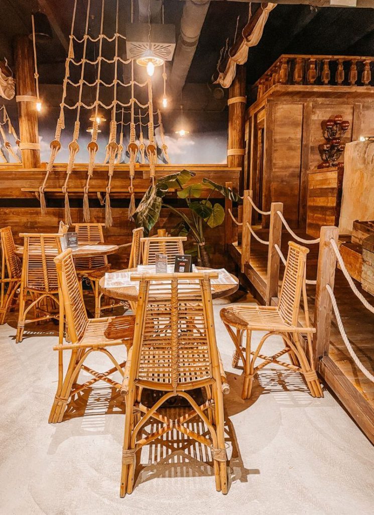 pirate's bay restaurant