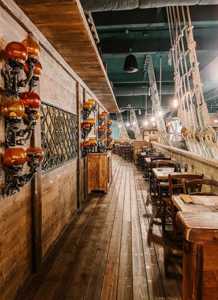 ristorante a tema pirati galeone